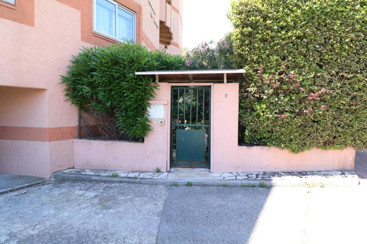 Studio With Beautiful Sea View And Direct Beach Access Cannes Exterior foto